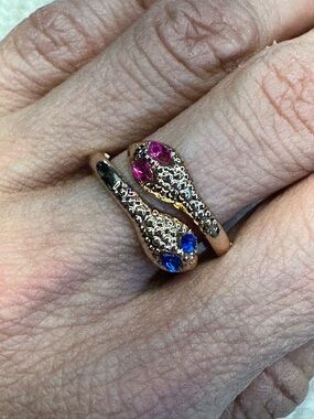 Boutique Gold snake ring